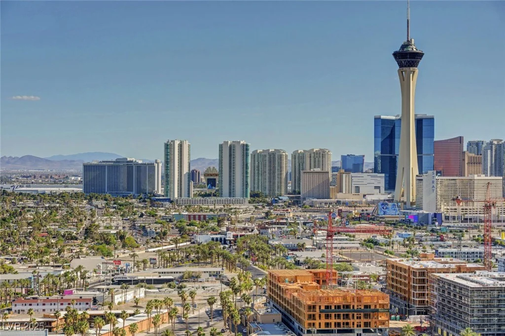200 Hoover, Las Vegas, NV 89101