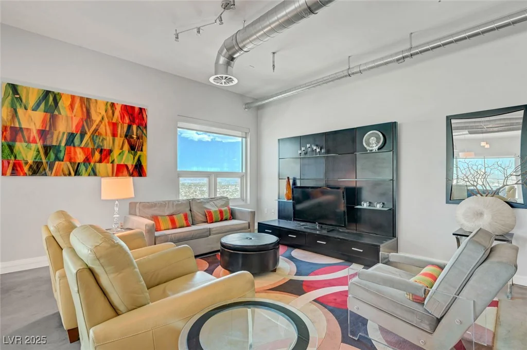 200 Hoover, Las Vegas, NV 89101