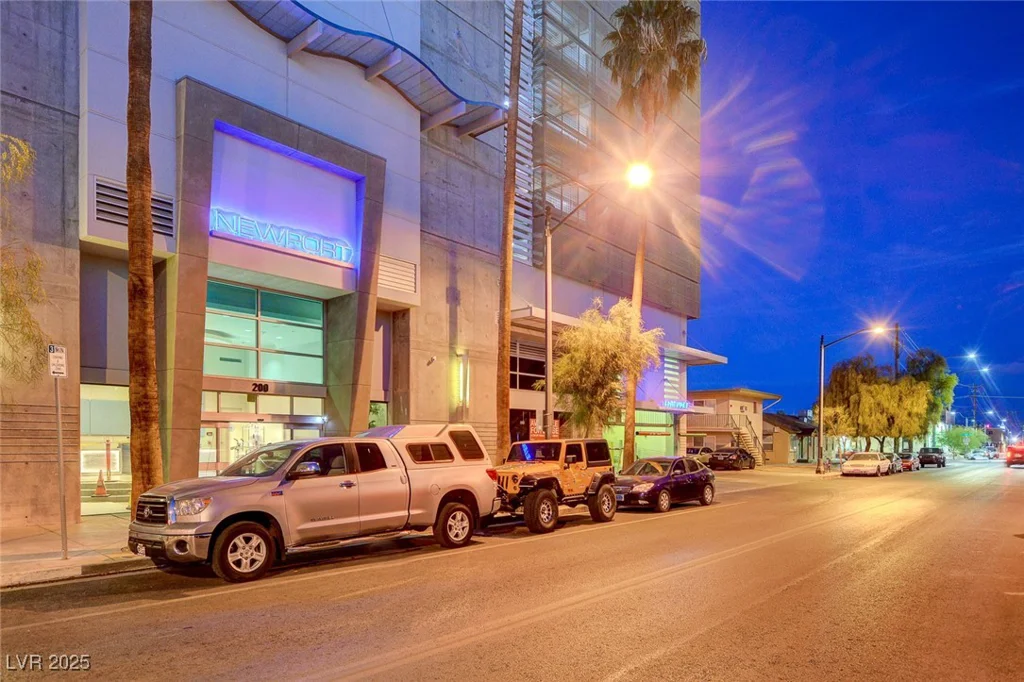 200 Hoover, Las Vegas, NV 89101