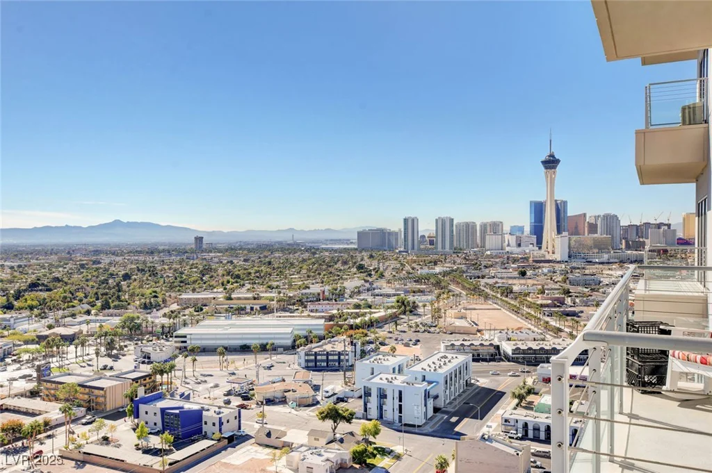 200 Hoover, Las Vegas, NV 89101
