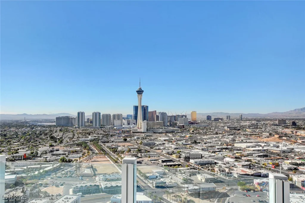 200 Hoover, Las Vegas, NV 89101