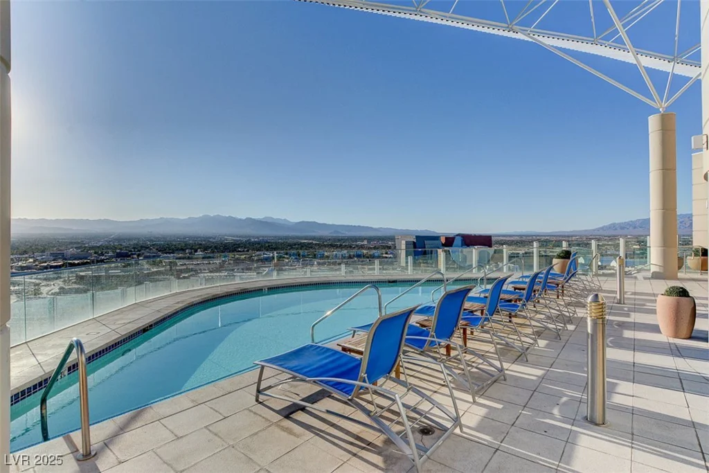 200 Hoover, Las Vegas, NV 89101