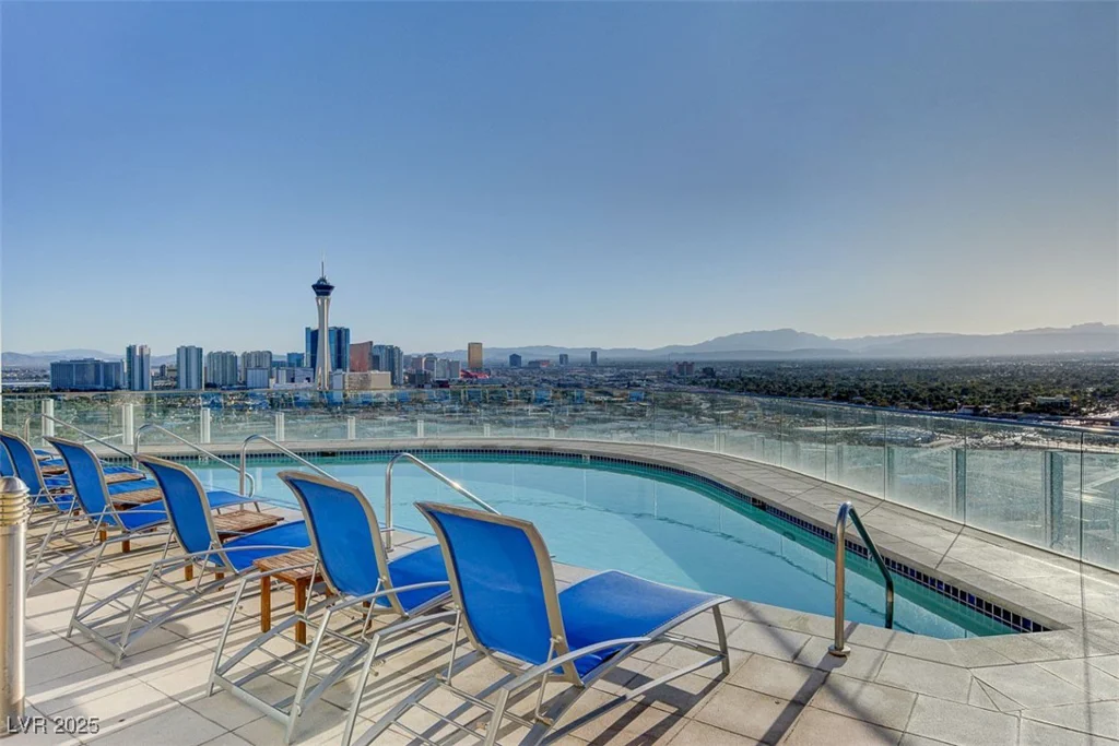 200 Hoover, Las Vegas, NV 89101