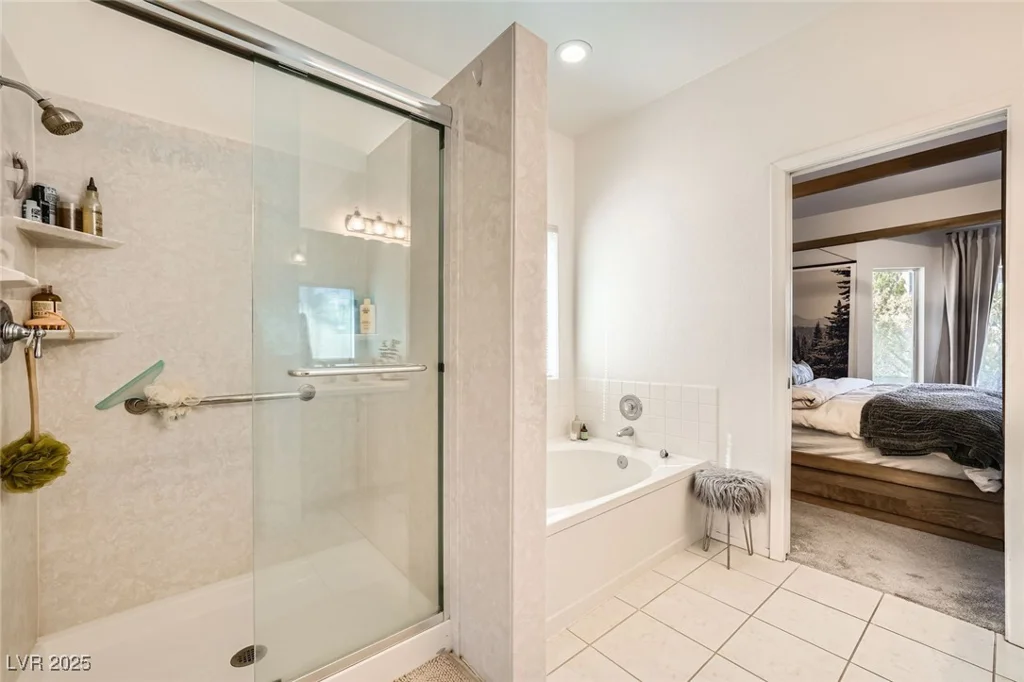 2133 Desert Pines, Las Vegas, NV 89134