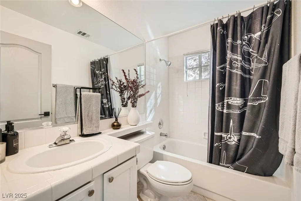 2133 Desert Pines, Las Vegas, NV 89134