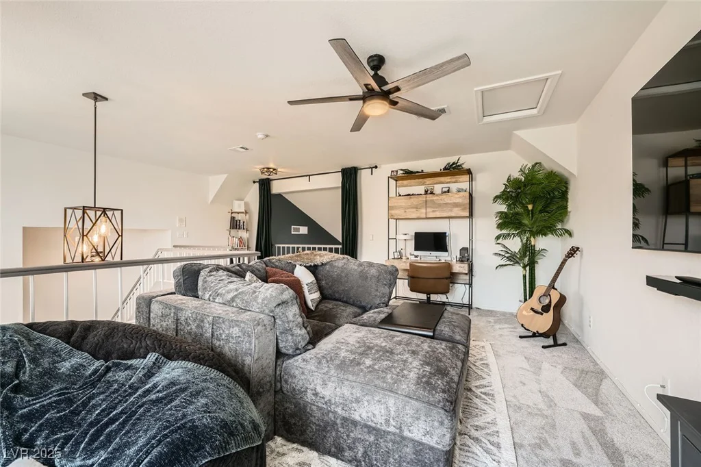 2133 Desert Pines, Las Vegas, NV 89134