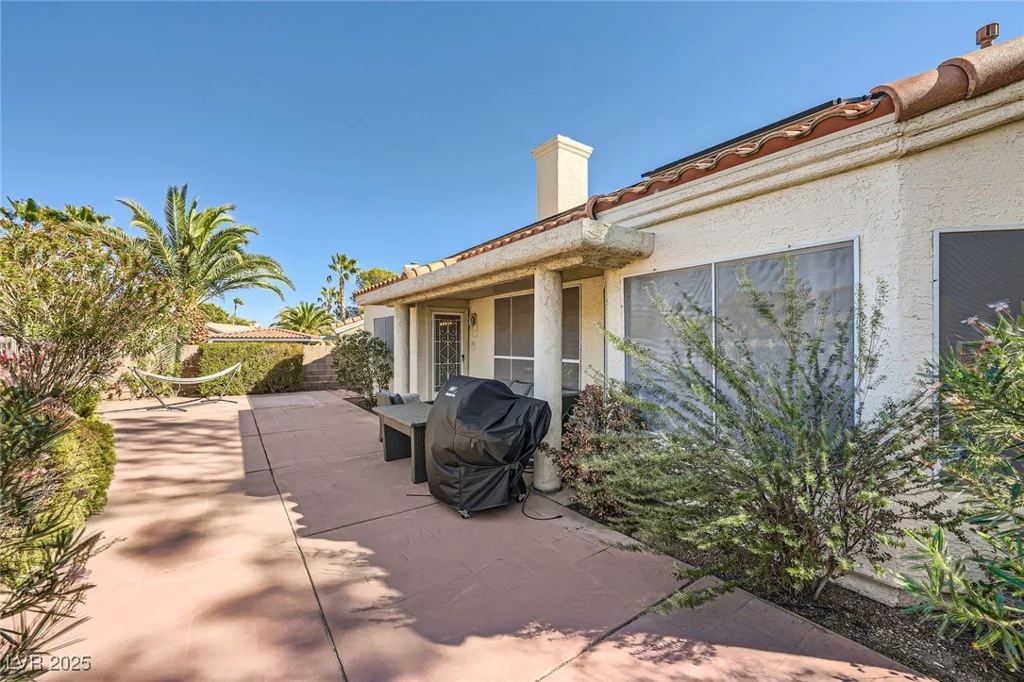 2133 Desert Pines, Las Vegas, NV 89134