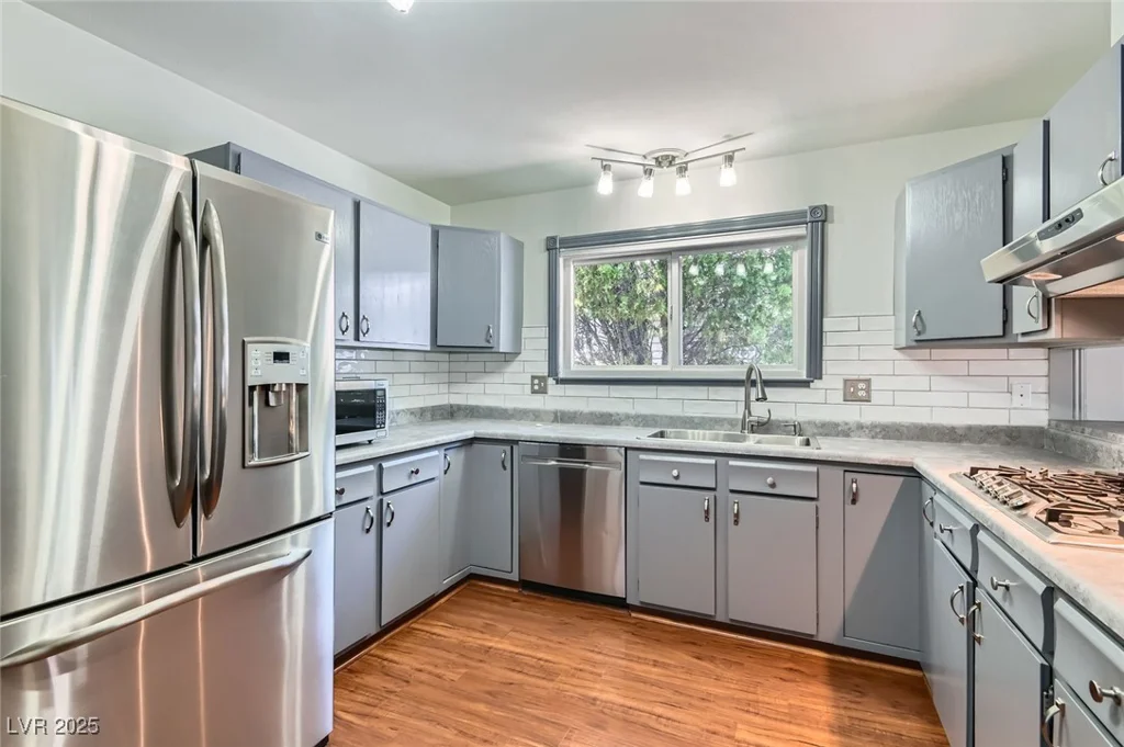 7704 Peacock, Las Vegas, NV 89145