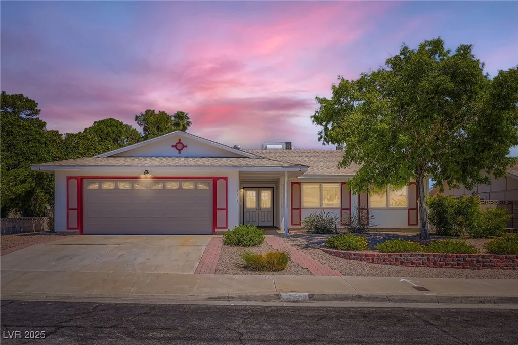 7704 Peacock, Las Vegas, NV 89145