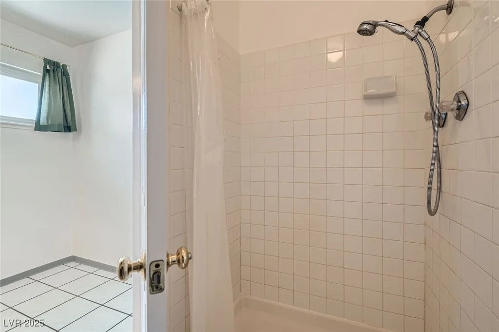 7704 Peacock, Las Vegas, NV 89145