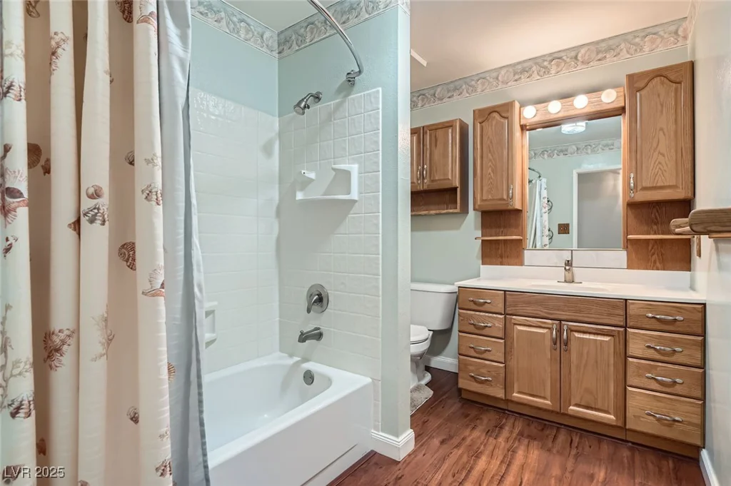 7704 Peacock, Las Vegas, NV 89145