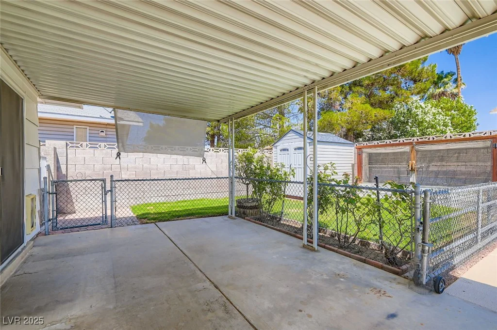 7704 Peacock, Las Vegas, NV 89145
