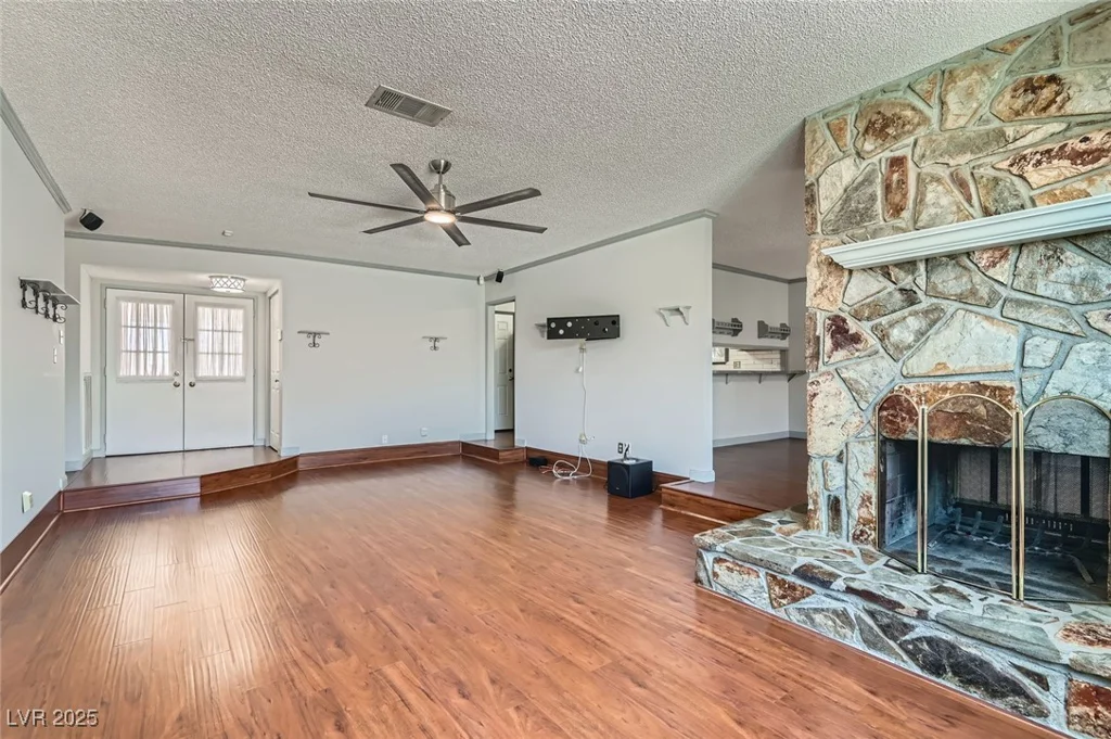 7704 Peacock, Las Vegas, NV 89145