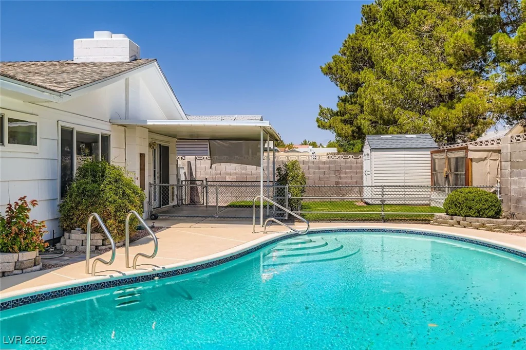7704 Peacock, Las Vegas, NV 89145