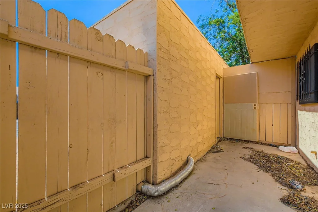 5125 Gray, Las Vegas, NV 89119
