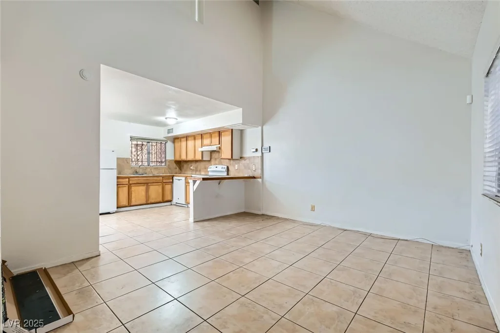5125 Gray, Las Vegas, NV 89119