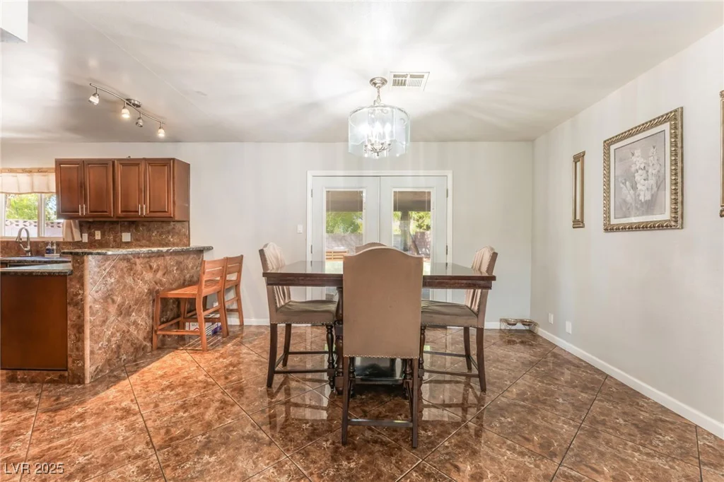170 Palisade, Las Vegas, NV 89110