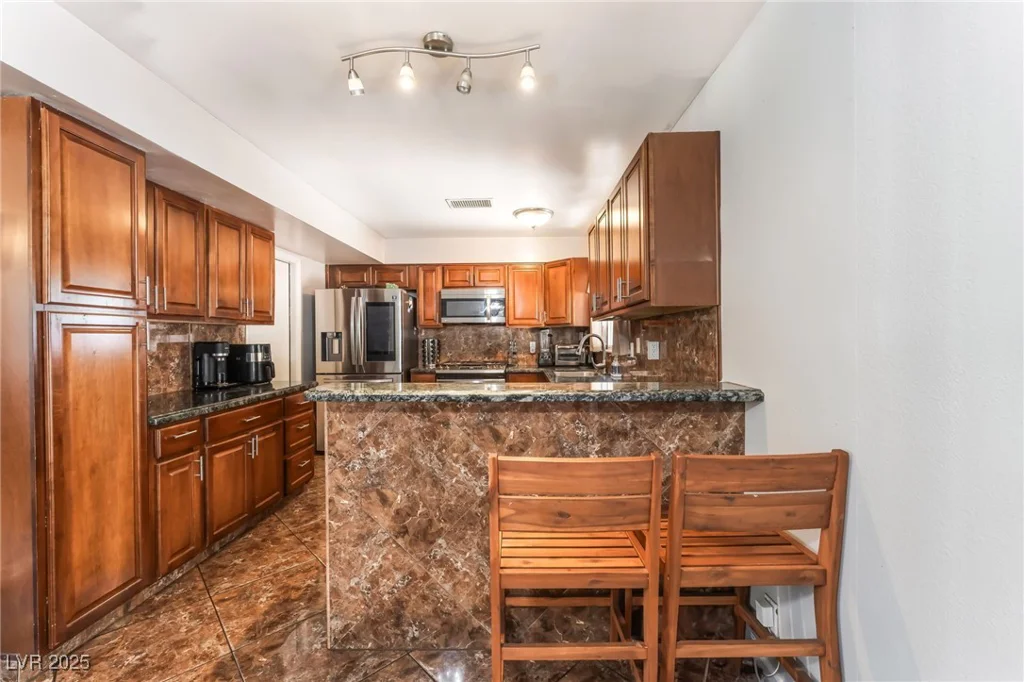 170 Palisade, Las Vegas, NV 89110