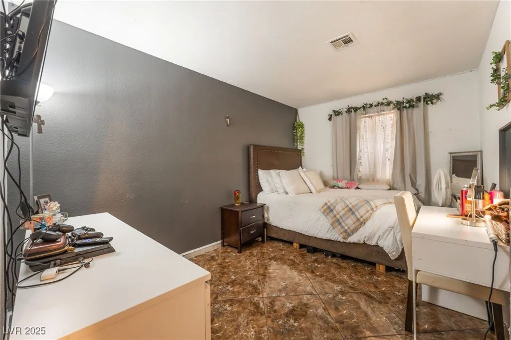 170 Palisade, Las Vegas, NV 89110