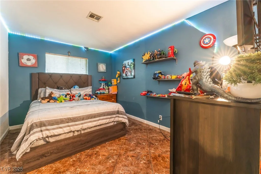 170 Palisade, Las Vegas, NV 89110