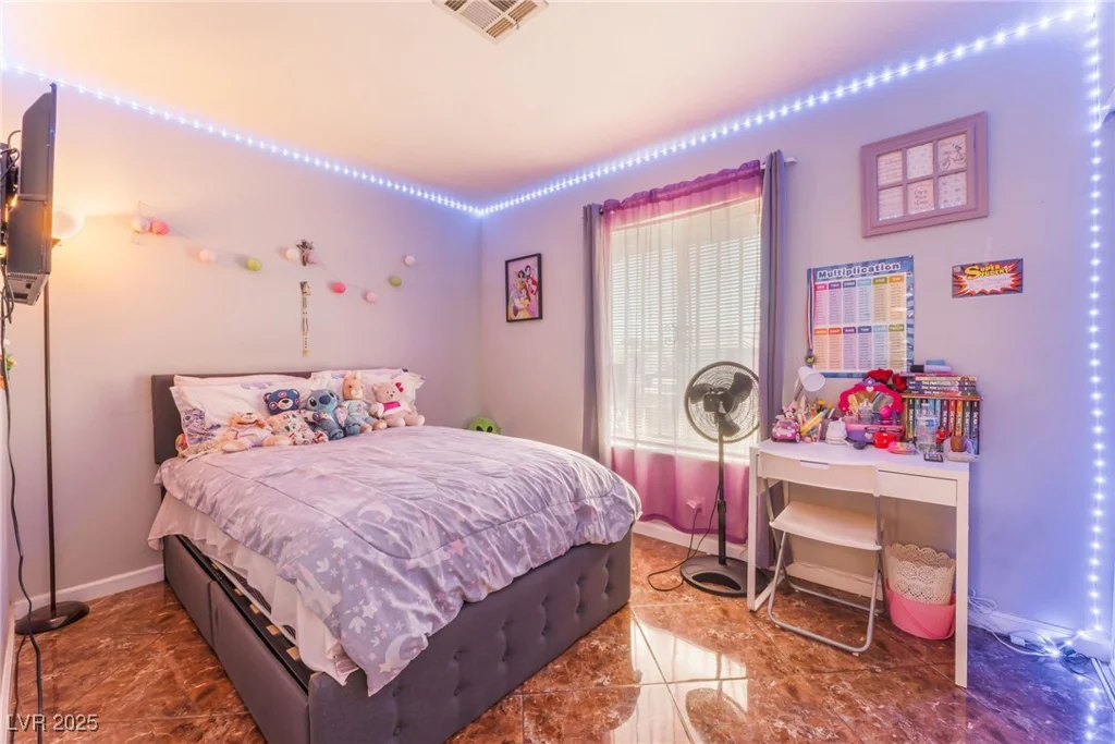 170 Palisade, Las Vegas, NV 89110