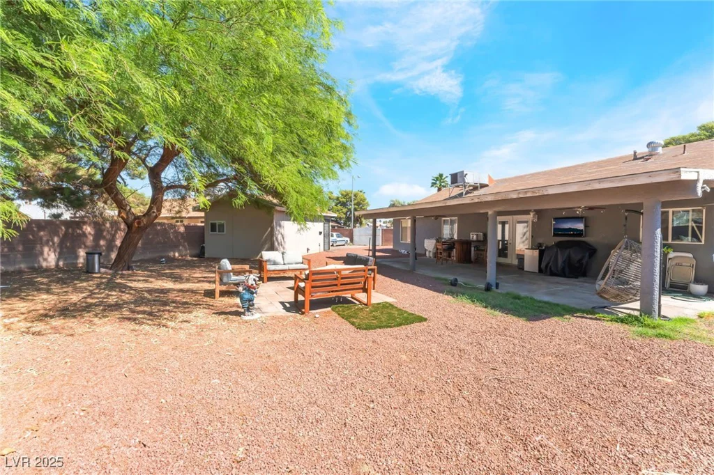 170 Palisade, Las Vegas, NV 89110