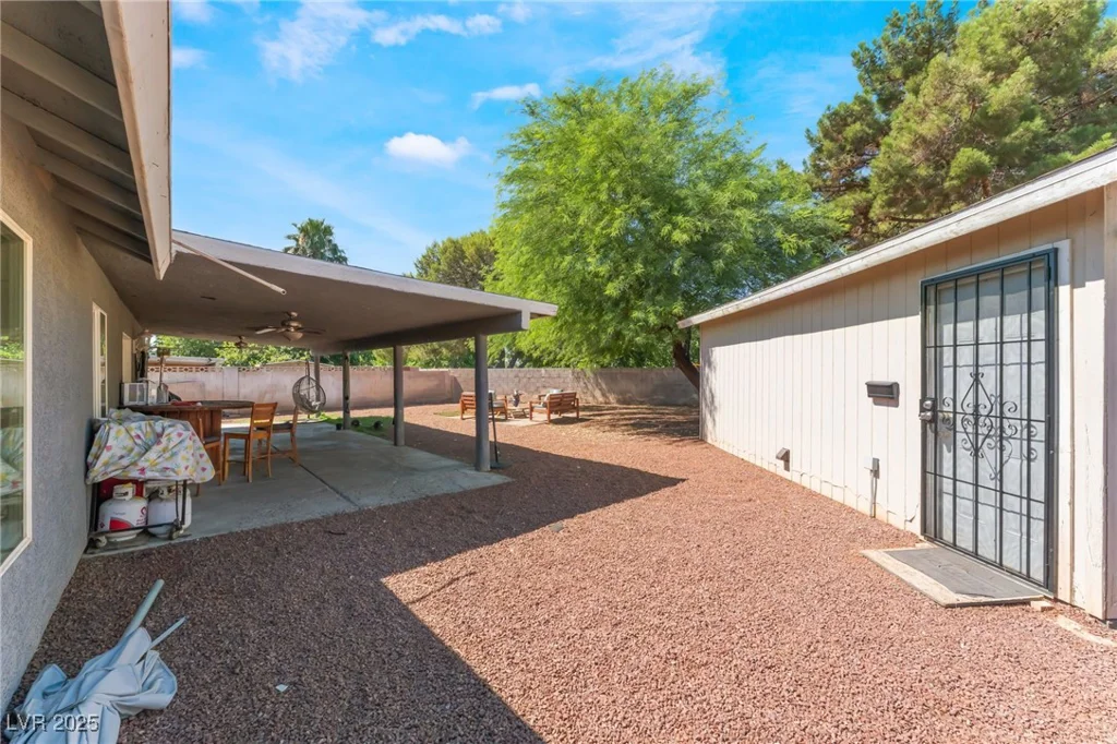 170 Palisade, Las Vegas, NV 89110
