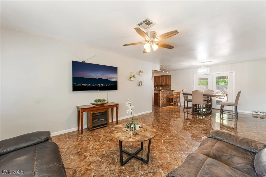 170 Palisade, Las Vegas, NV 89110