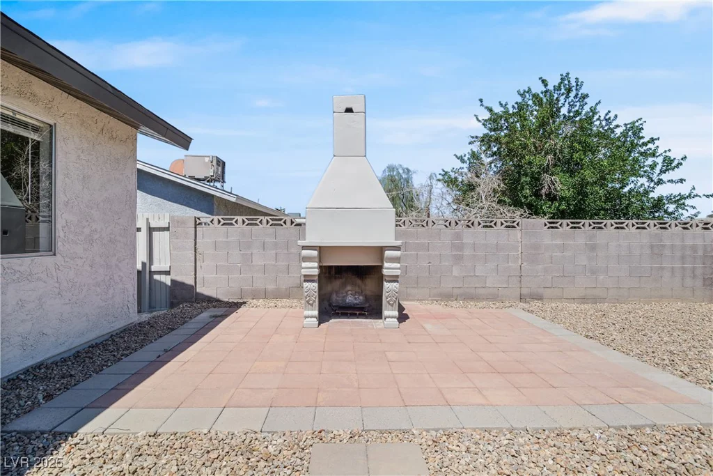 255 Winona, Henderson, NV 89015