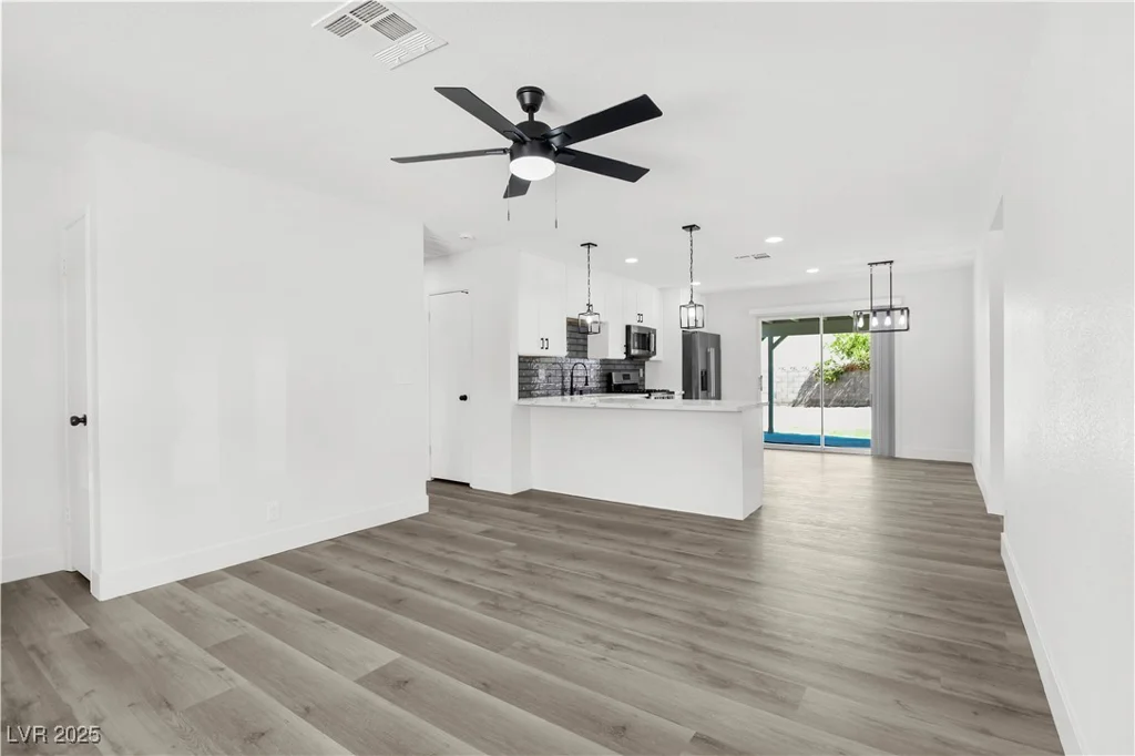 255 Winona, Henderson, NV 89015