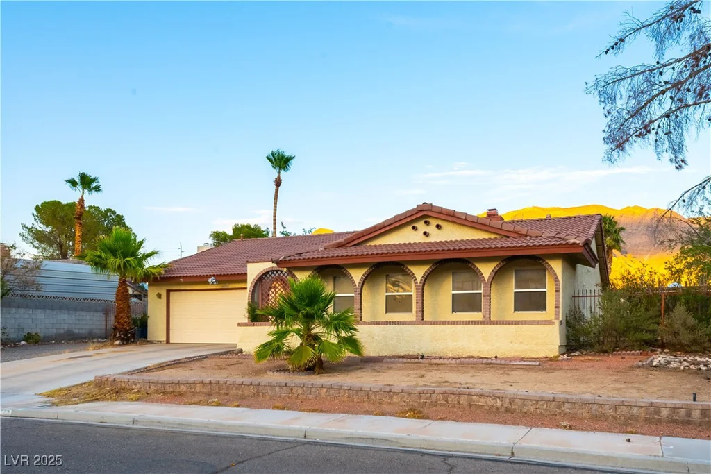 744 Milstead, Las Vegas, NV 89110