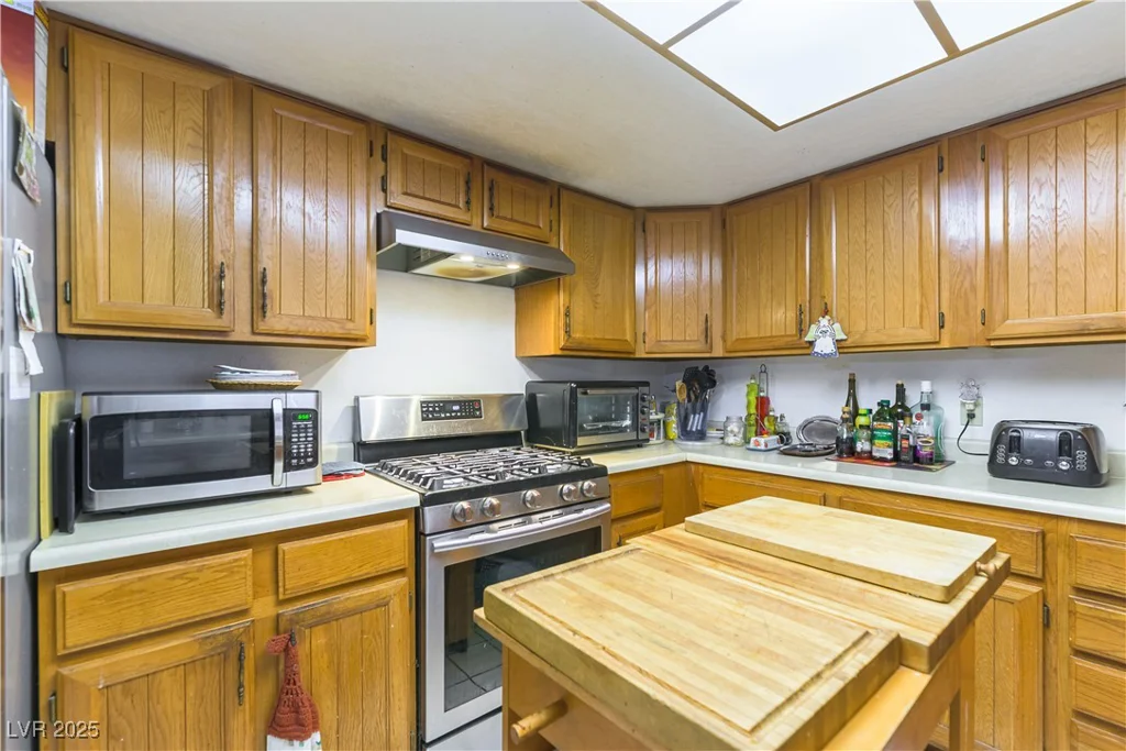 744 Milstead, Las Vegas, NV 89110