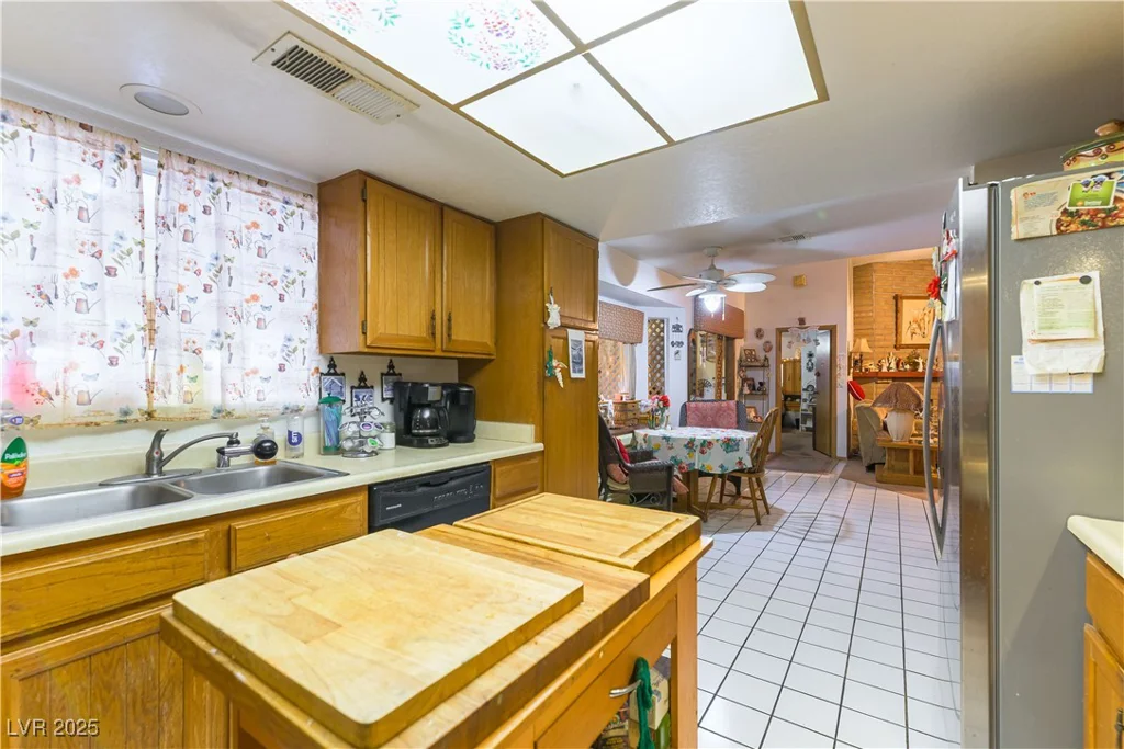 744 Milstead, Las Vegas, NV 89110