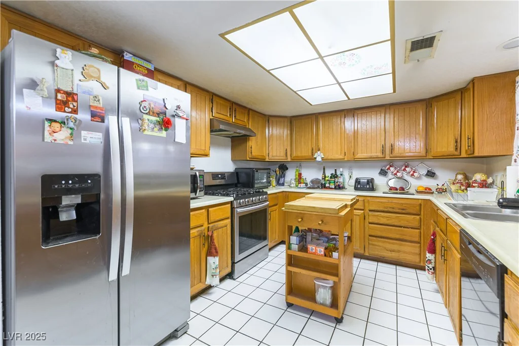 744 Milstead, Las Vegas, NV 89110