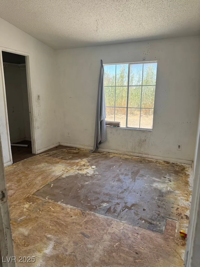 891 Julia St, Pahrump, NV 89048