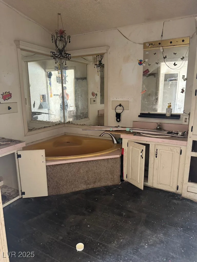 891 Julia St, Pahrump, NV 89048