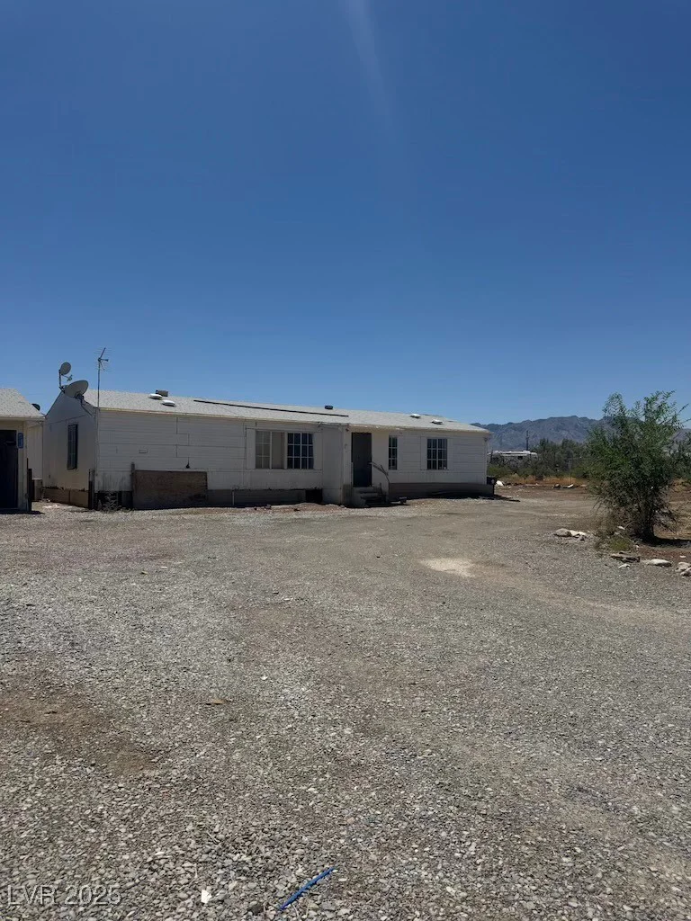 891 Julia St, Pahrump, NV 89048