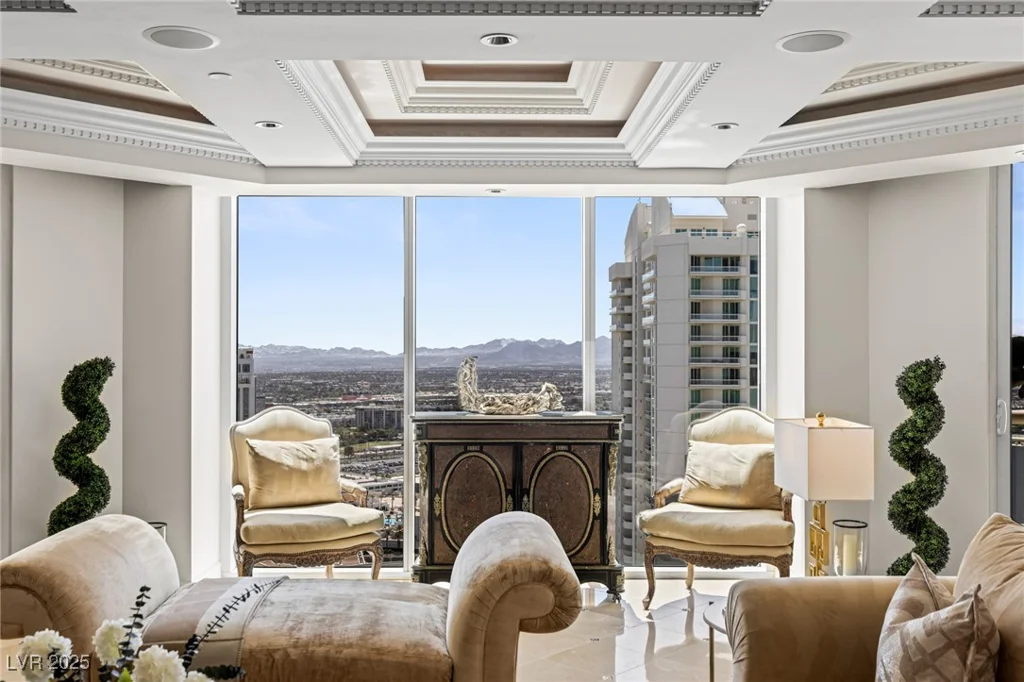 2747 Paradise, Las Vegas, NV 89109