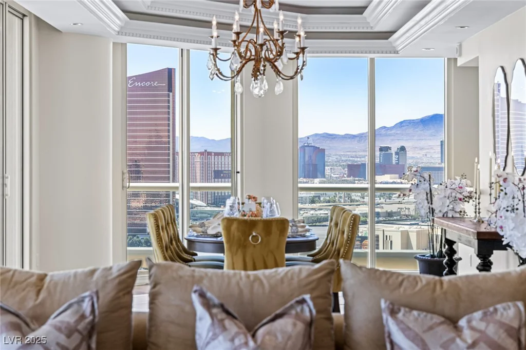 2747 Paradise, Las Vegas, NV 89109