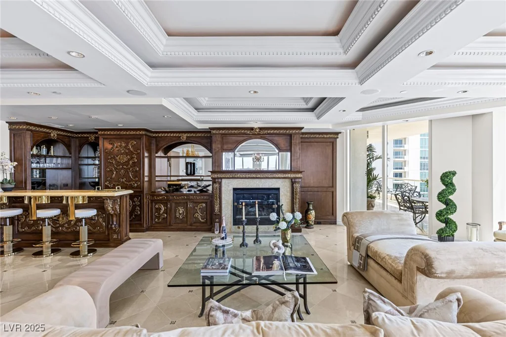 2747 Paradise, Las Vegas, NV 89109