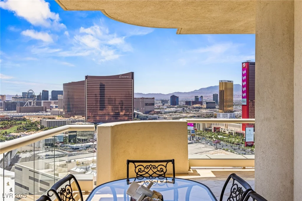 2747 Paradise, Las Vegas, NV 89109