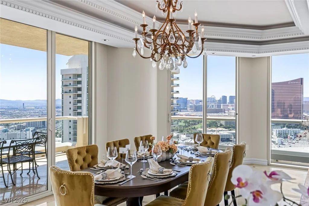 2747 Paradise, Las Vegas, NV 89109