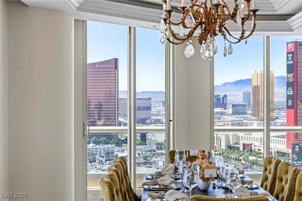 2747 Paradise, Las Vegas, NV 89109