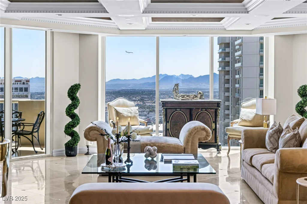 2747 Paradise, Las Vegas, NV 89109