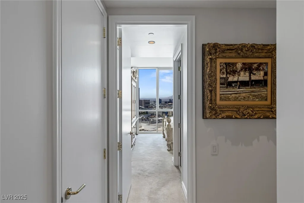 2747 Paradise, Las Vegas, NV 89109