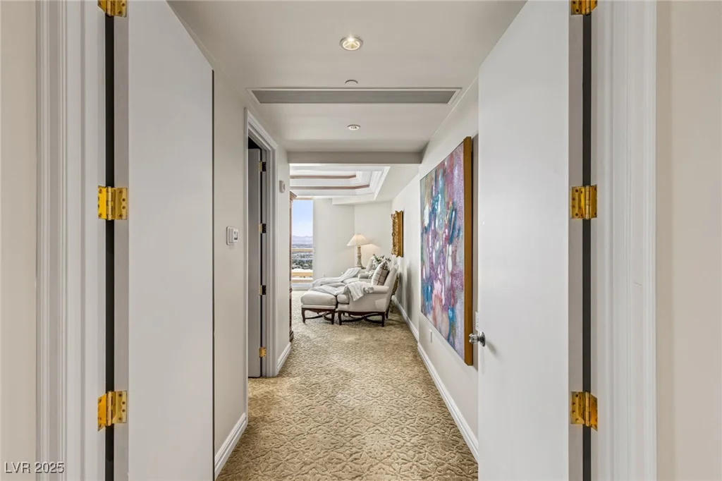 2747 Paradise, Las Vegas, NV 89109
