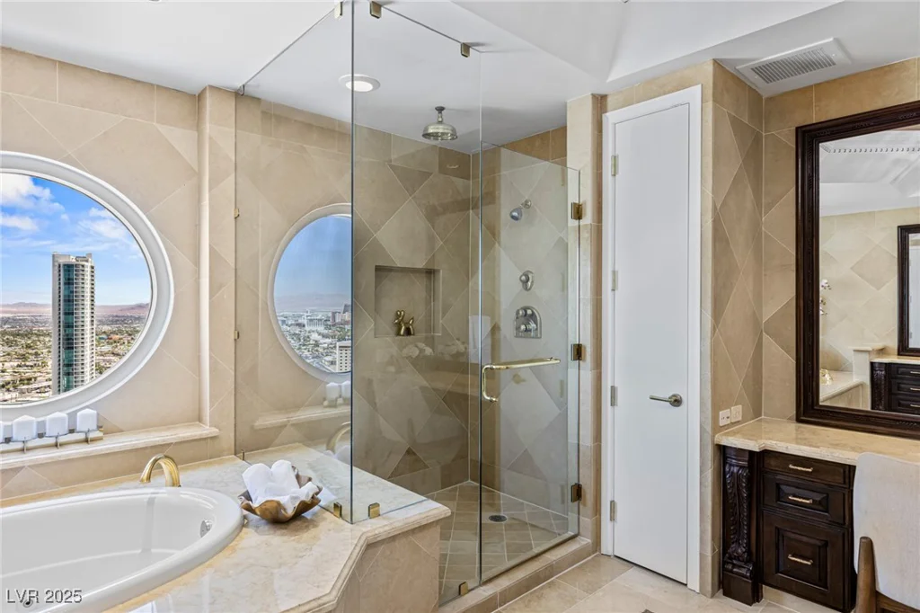 2747 Paradise, Las Vegas, NV 89109