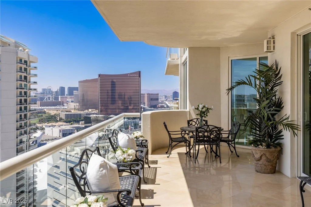 2747 Paradise, Las Vegas, NV 89109
