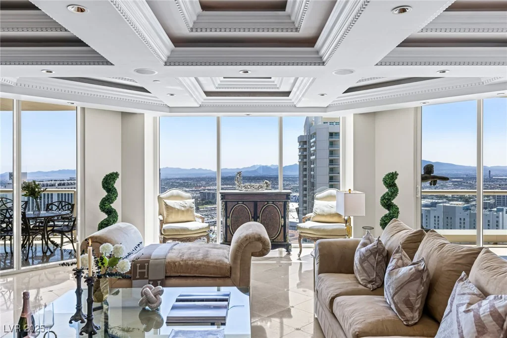 2747 Paradise, Las Vegas, NV 89109