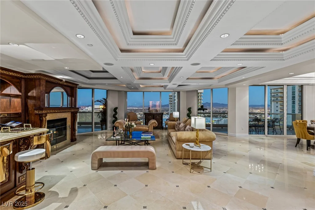 2747 Paradise, Las Vegas, NV 89109